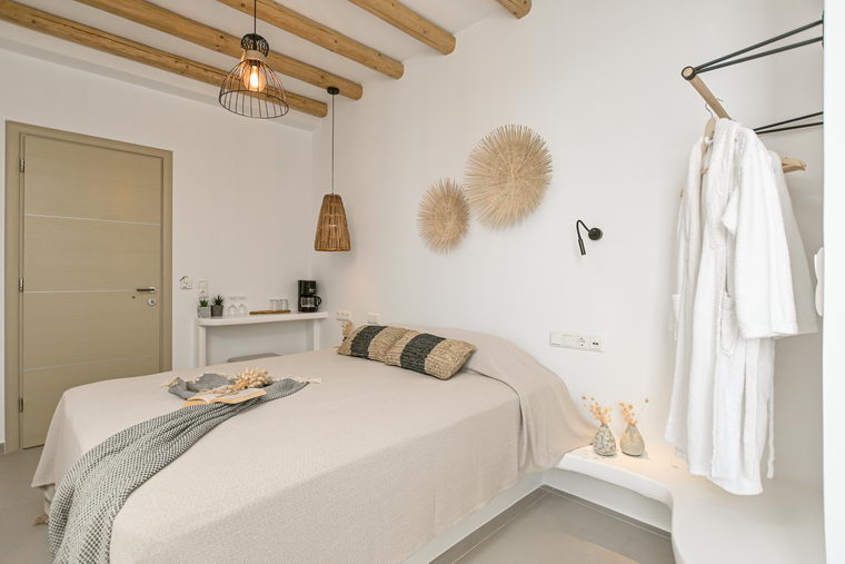 Deluxe double room with outdoor hot tub